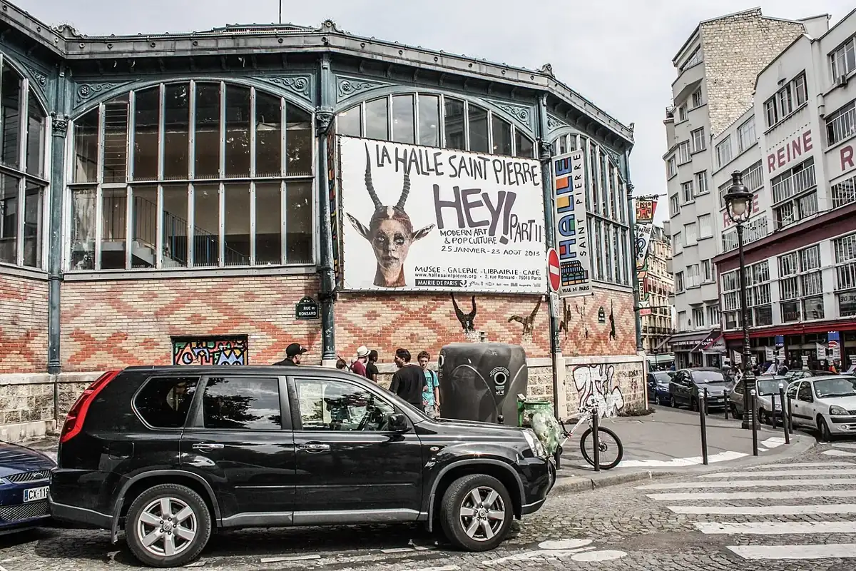 Halle Saint-Pierre façade photographed in 2013