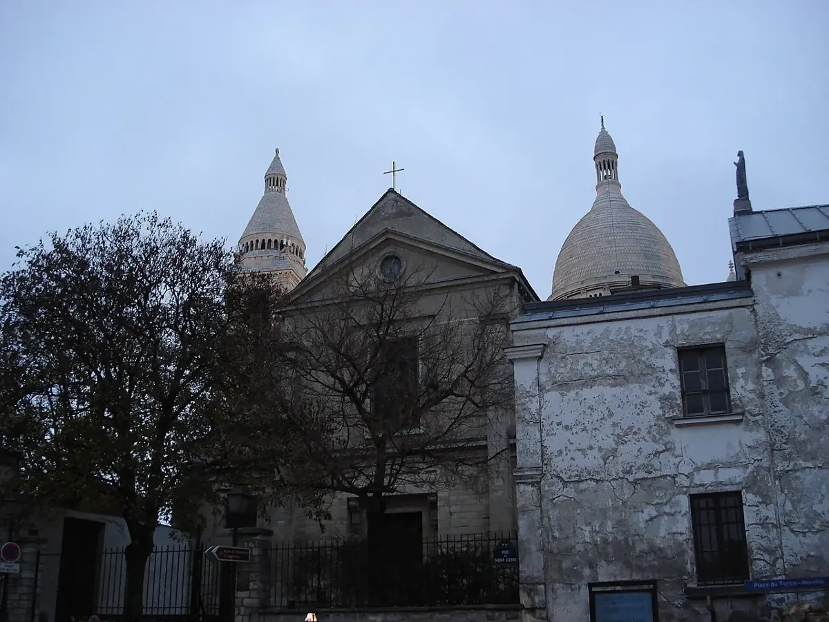 Façade de l’église Saint-Pierre de Montmartre